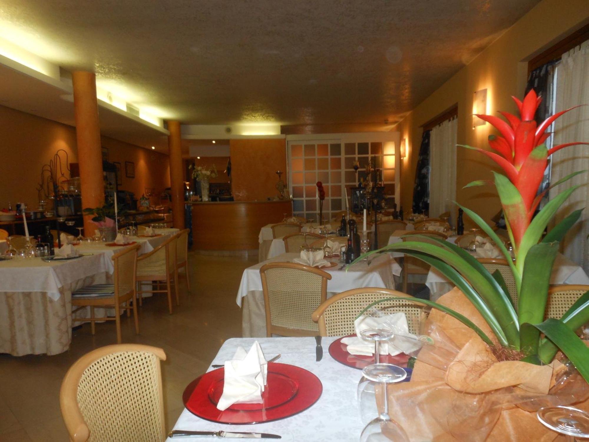 Hotel Ristorante Miralago การ์ดา ภายนอก รูปภาพ