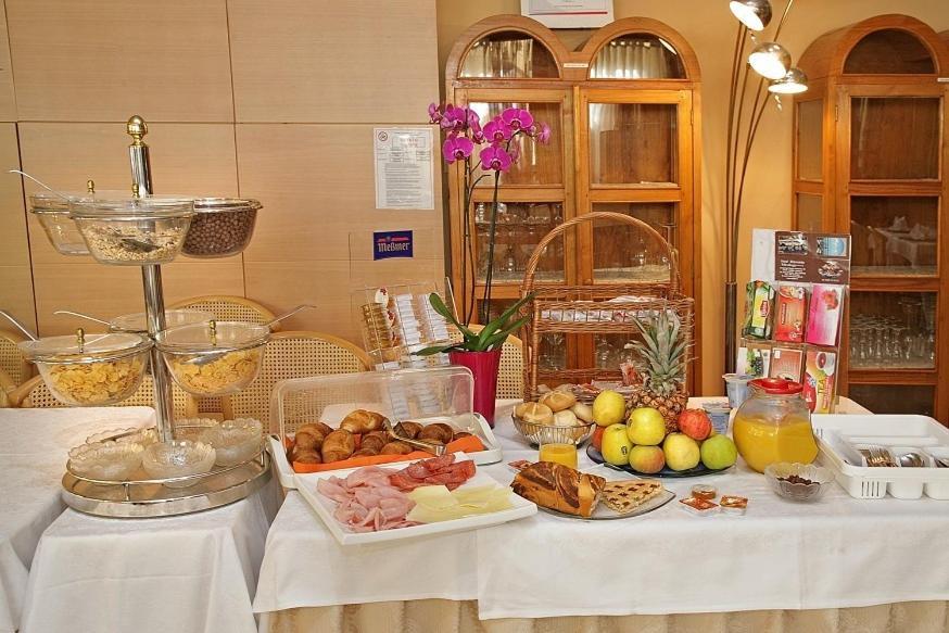 Hotel Ristorante Miralago การ์ดา ภายนอก รูปภาพ